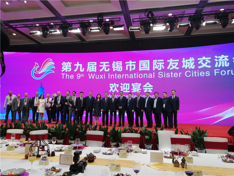 國(guó)際會(huì)議同傳譯員及設(shè)備